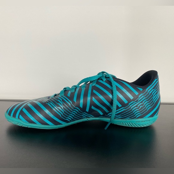 Adidas Nemeziz Size 5 Mens/ Kids Athletic Indoor Soccer Shoes - Picture 4 of 10